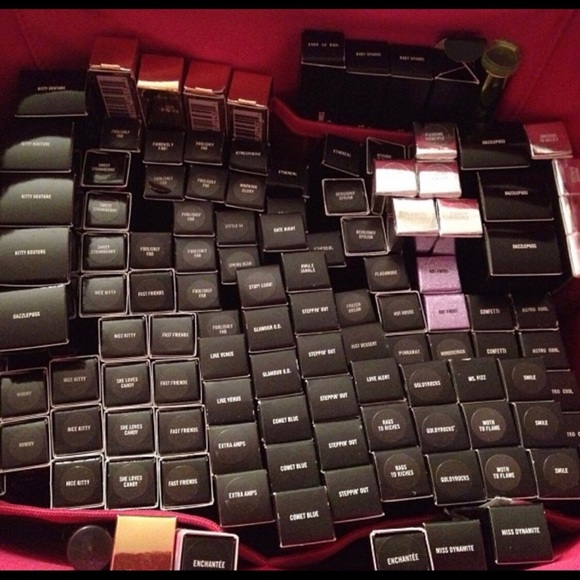 MAC Cosmetics eyeshadow Persuasive NEW - Picture 16 of 16